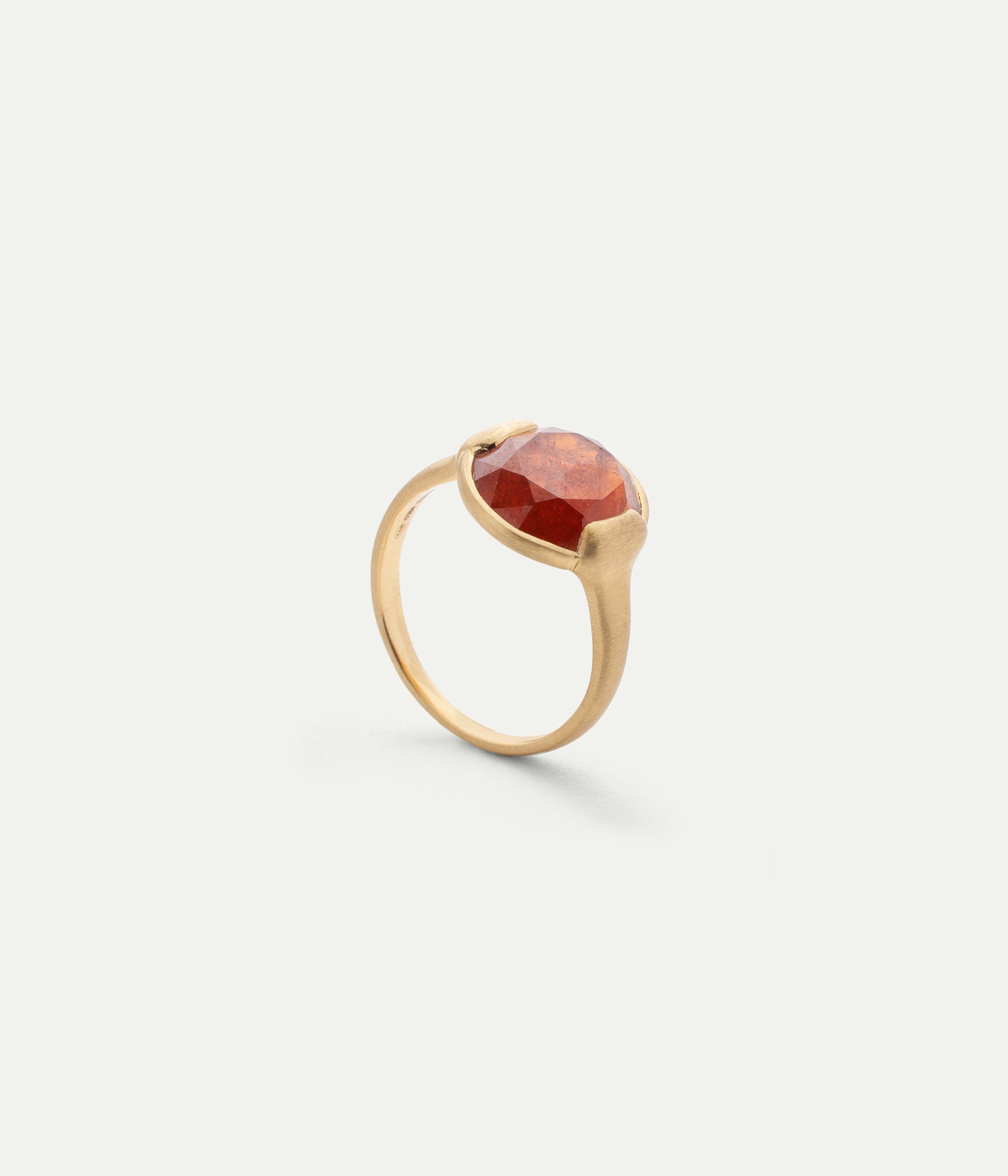 WE BY WHITE BIRD, Grace Red Garnet Ring