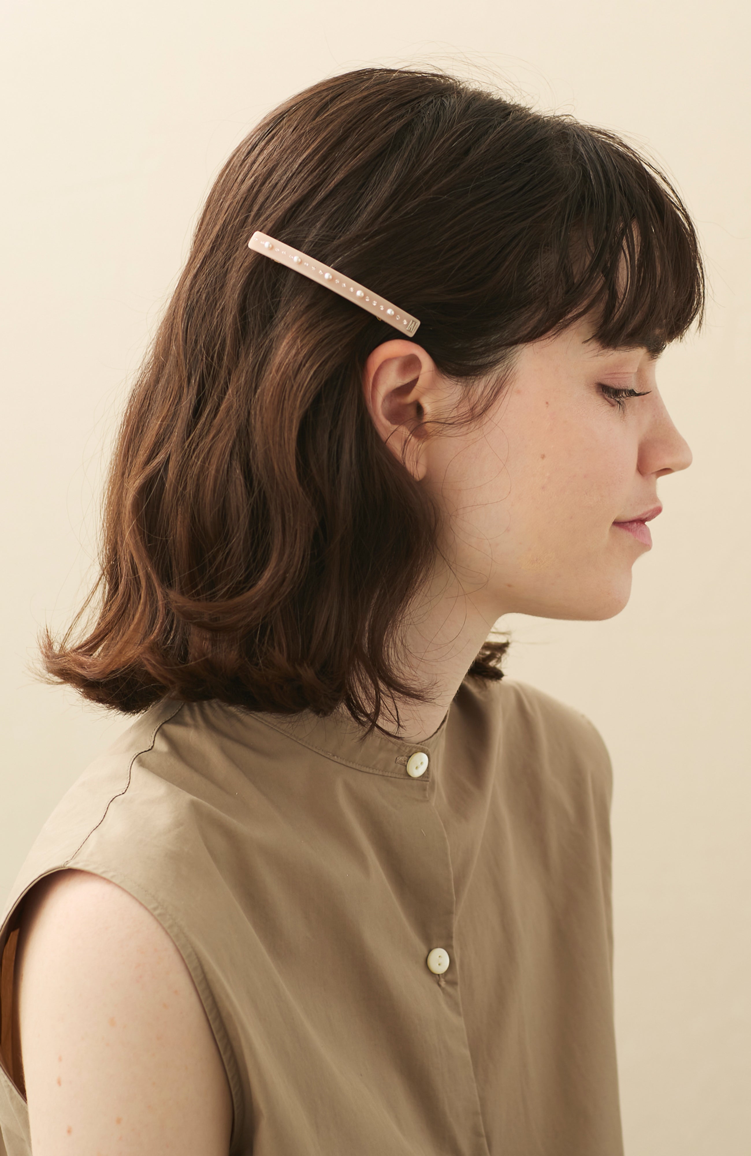 ALEXANDRE DE PARIS brown pearls and crystals acetate barrette