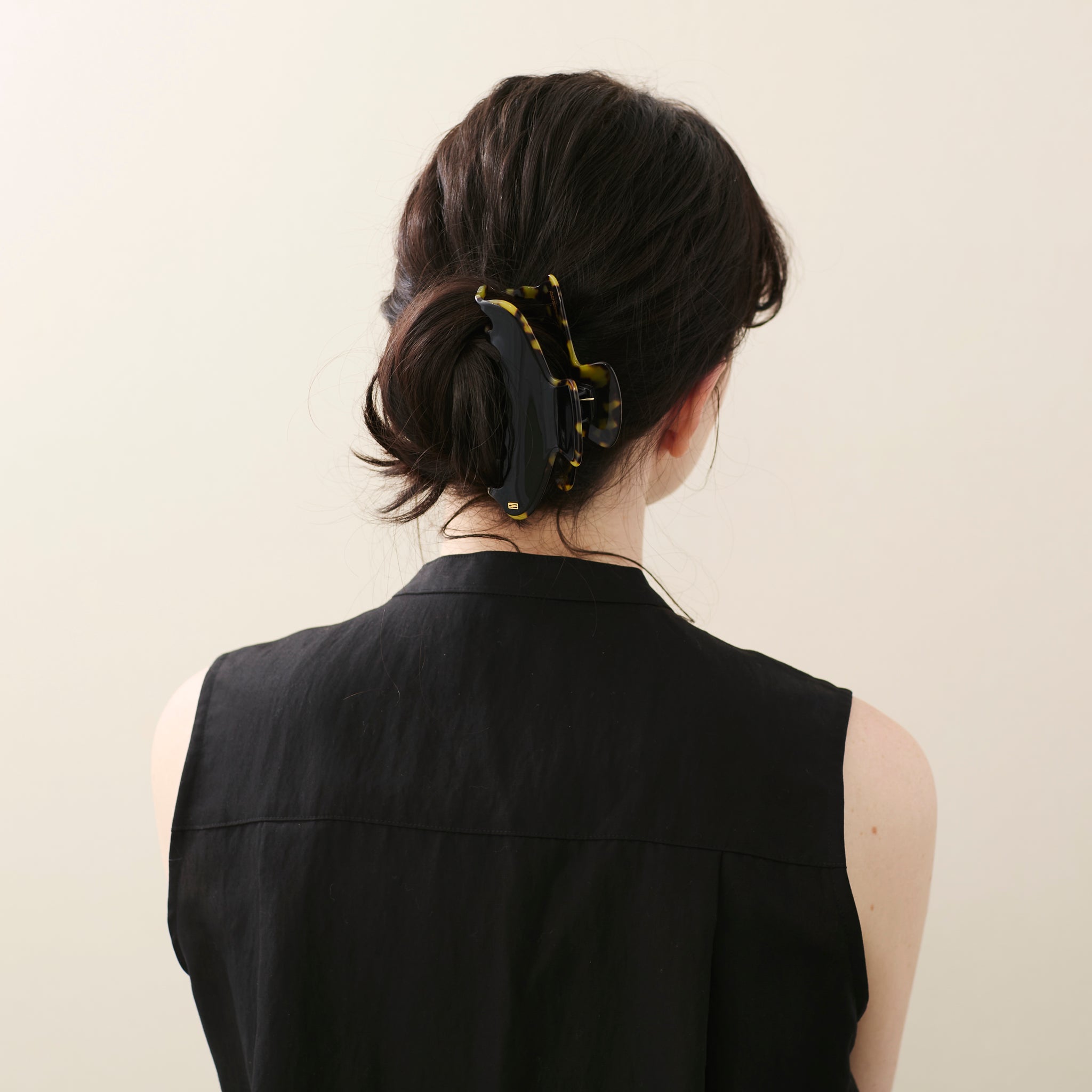 ALEXANDRE DE PARIS Notre Dame Large Acetate Hair Clip