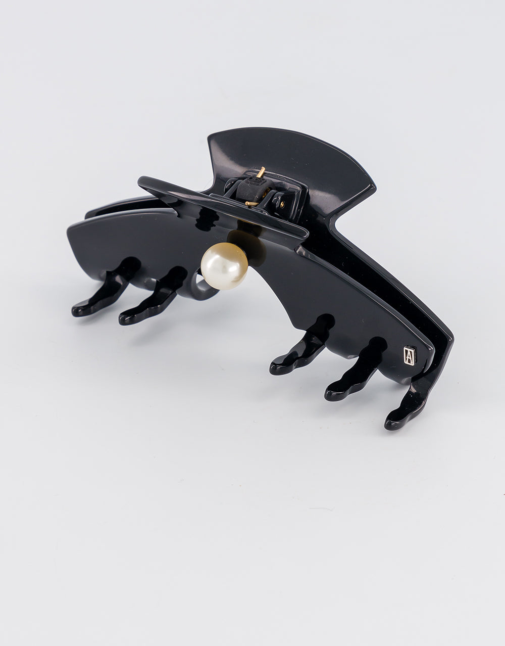 ALEXANDRE DE PARIS Acetate Pearl Clip Large