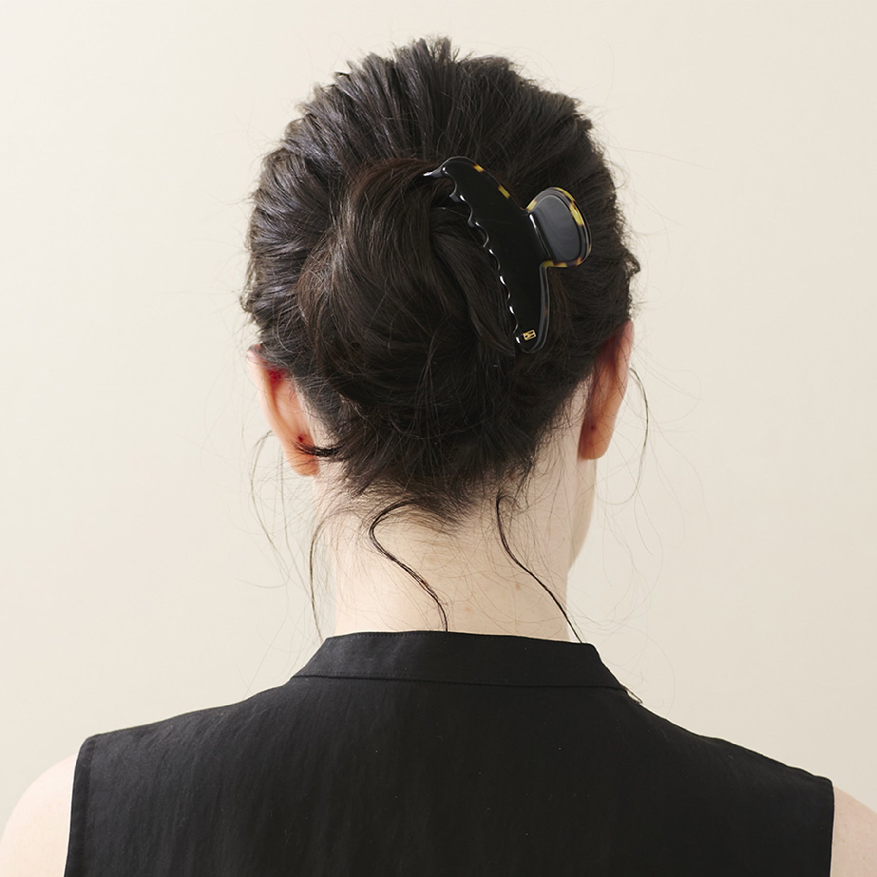 ALEXANDRE DE PARIS Notre Dame Medium Acetate Hair Claw Clip