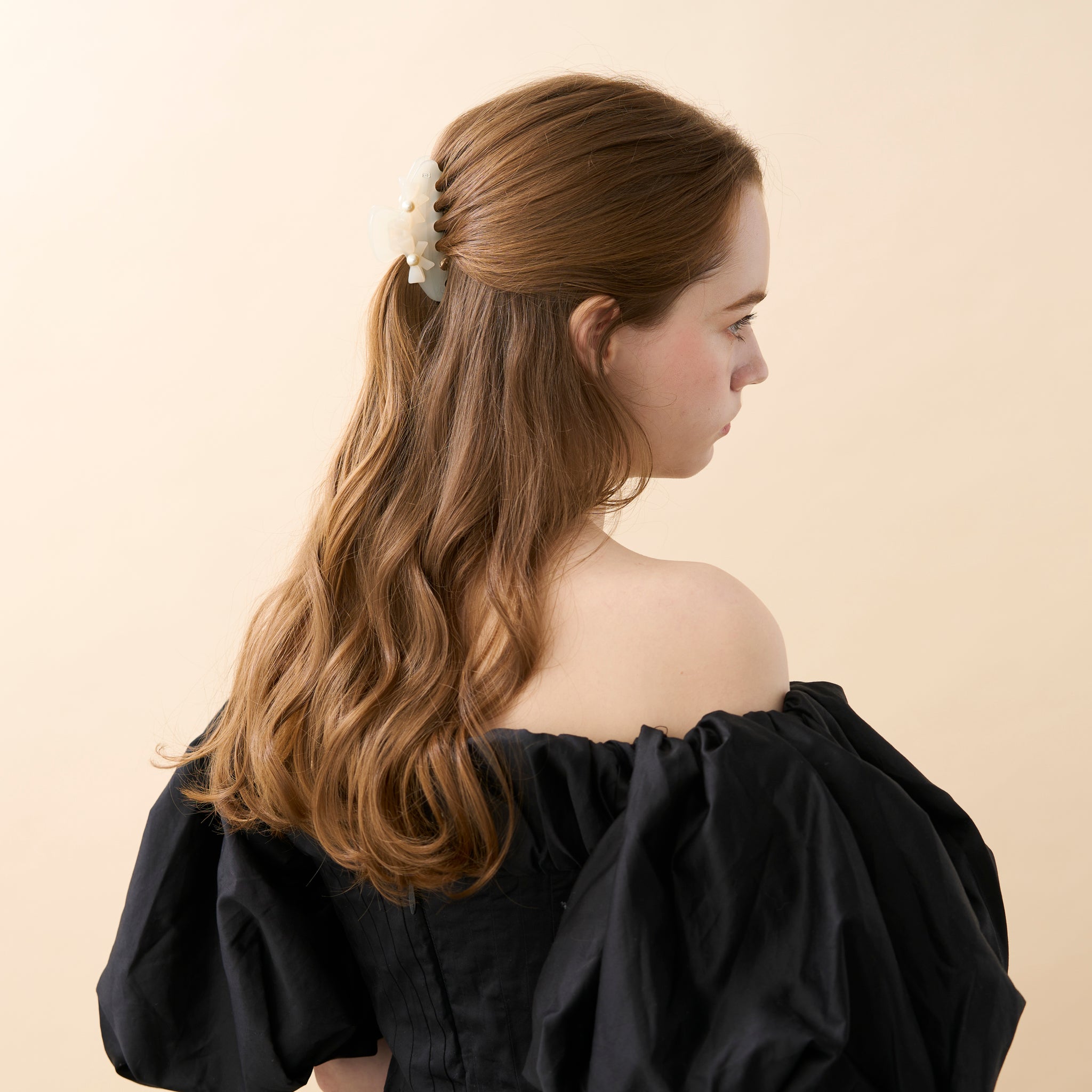 ALEXANDRE DE PARIS Poesie Acetate and Pearls Bow Hair Clip