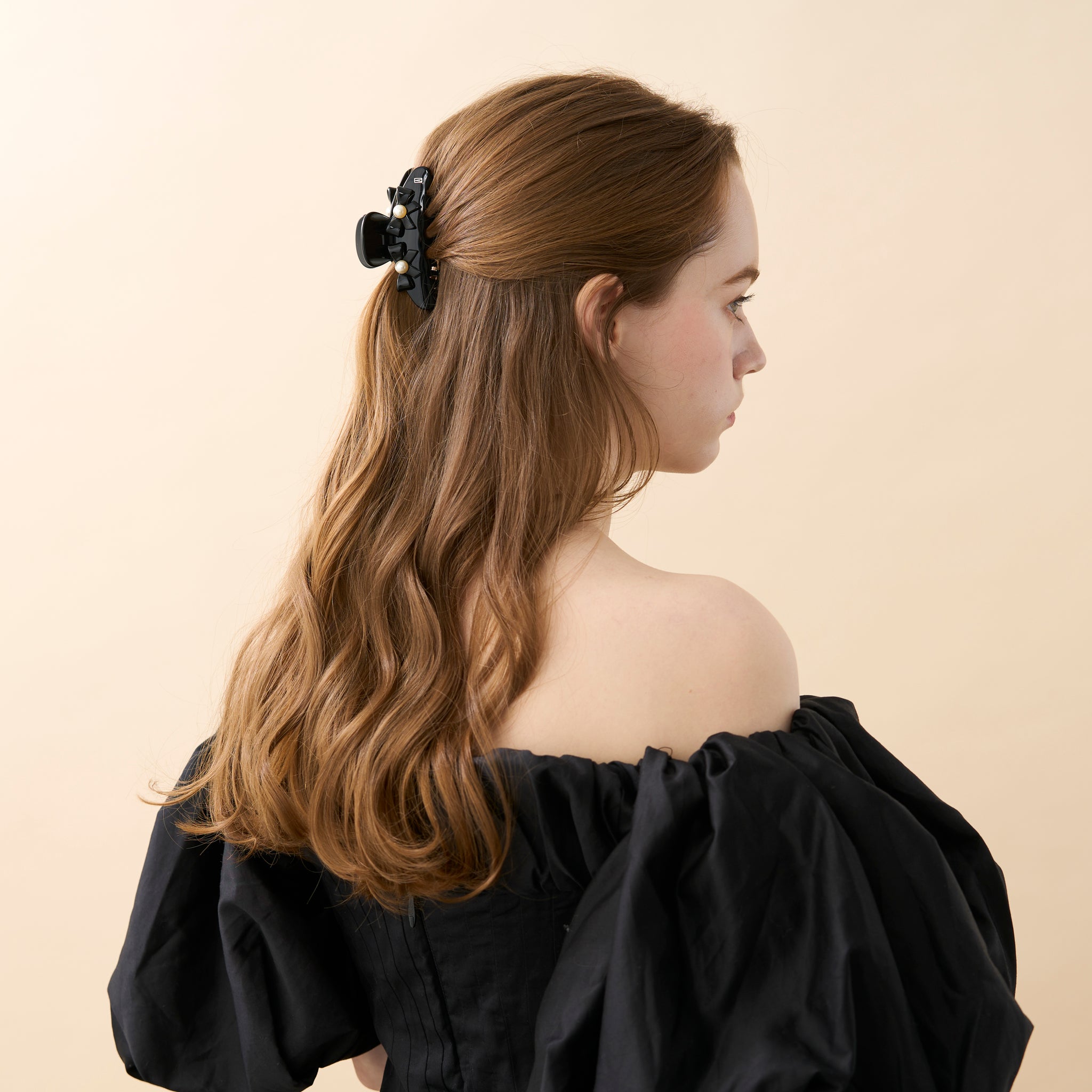 ALEXANDRE DE PARIS Poesie Acetate and Pearls Bow Hair Clip