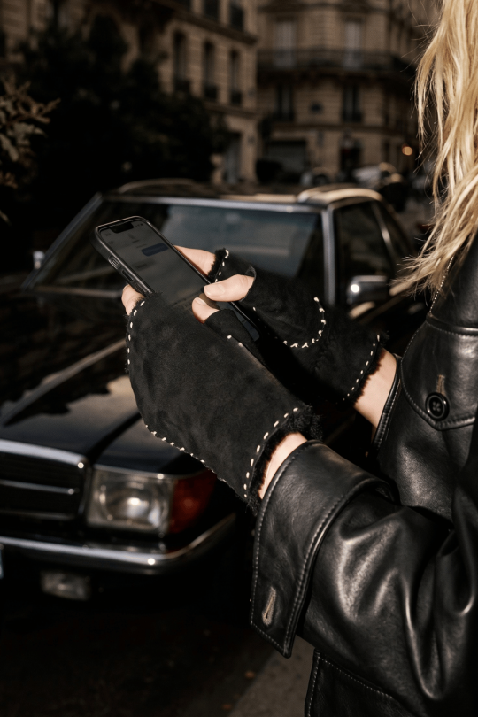 AGNELLE Alix Shearling Fingerless Mitten