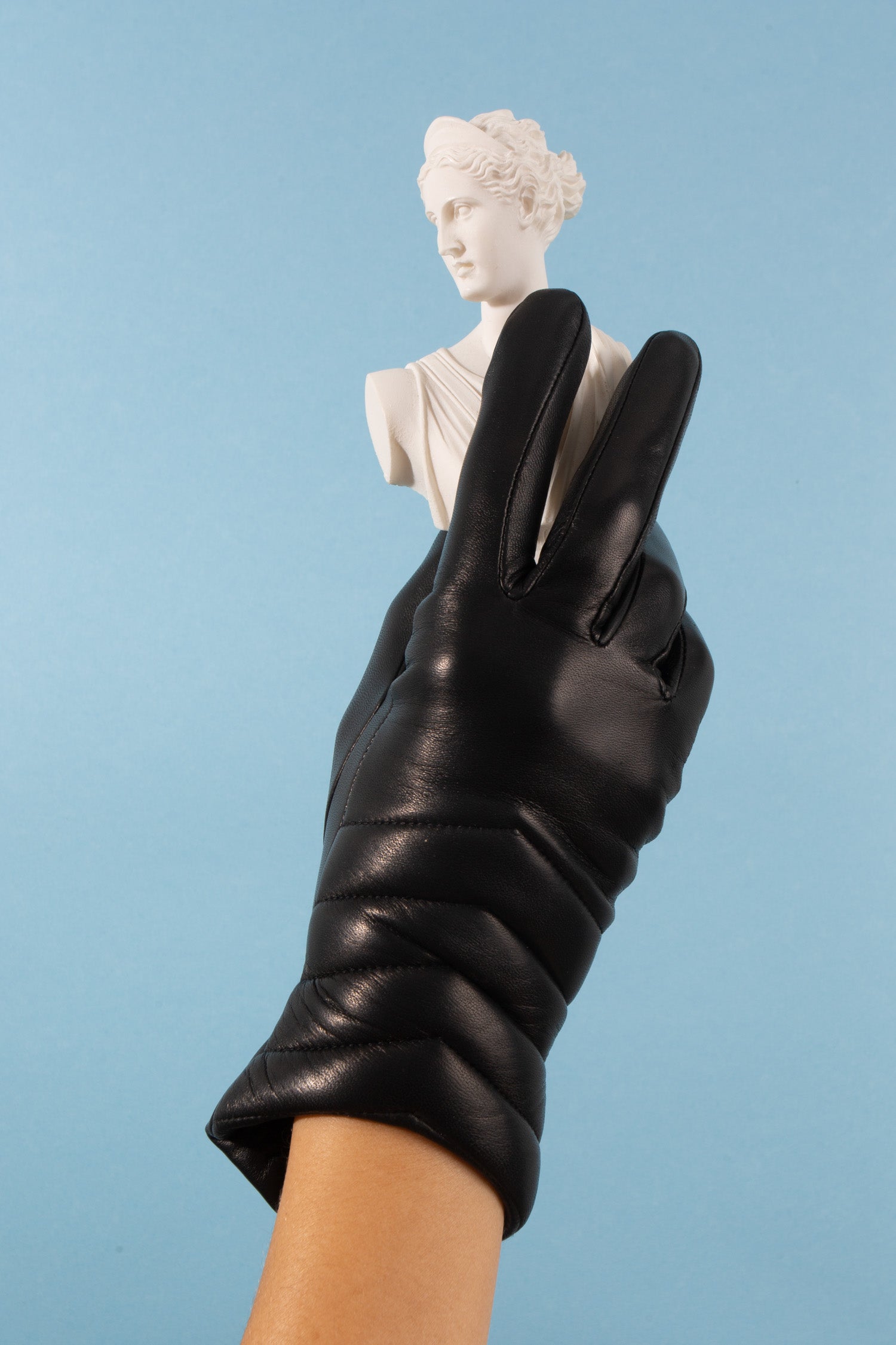 Agnelle Women's Apoline Quilted Leather Gloves - Black