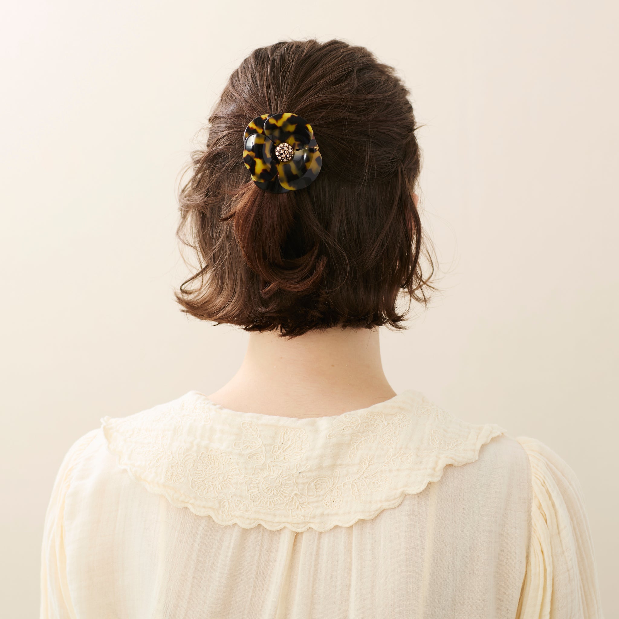 ALEXANDRE DE PARIS Camelia Acetate Hair Tie