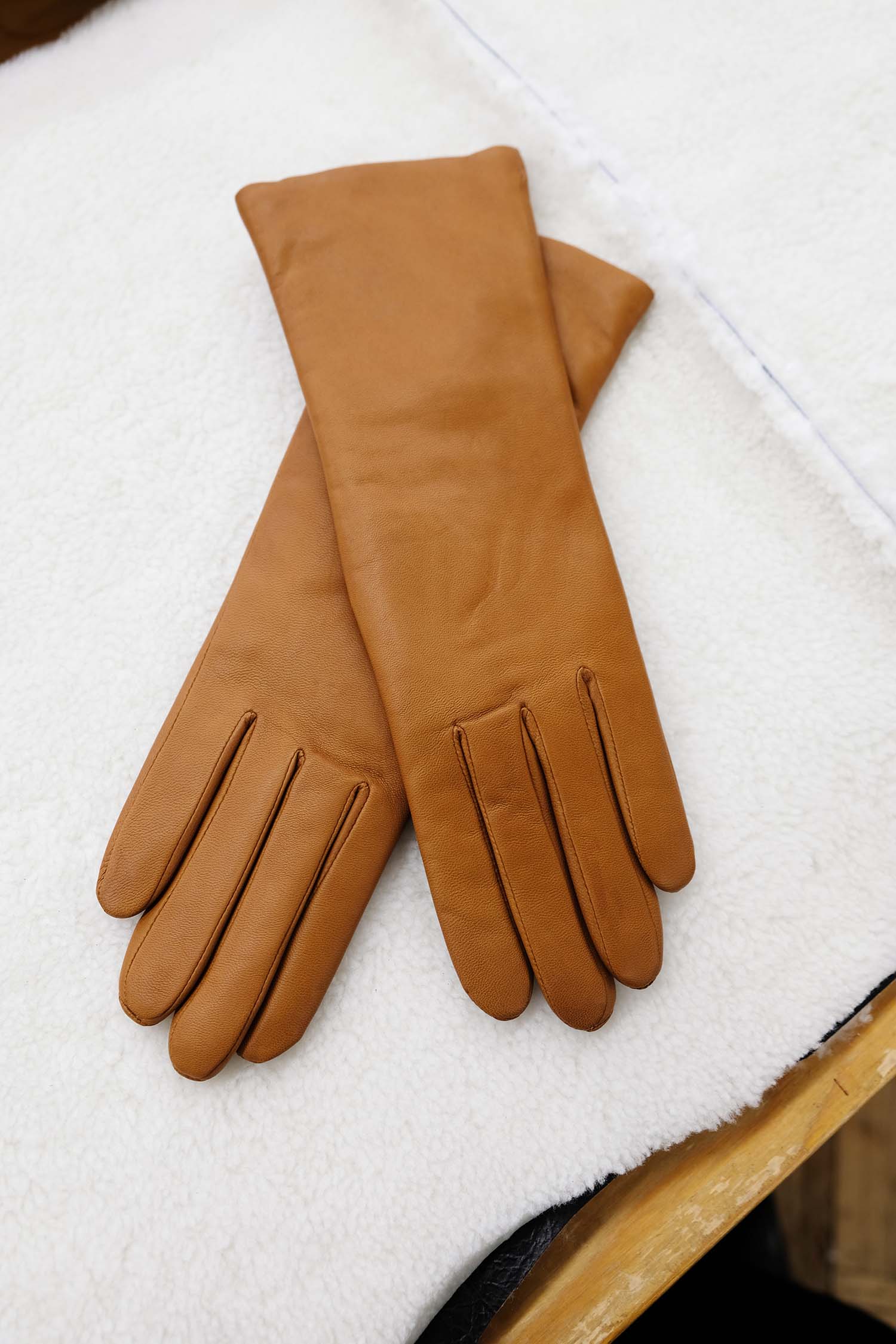 AGNELLE Christina Lambskin Gloves Cashmere Lined