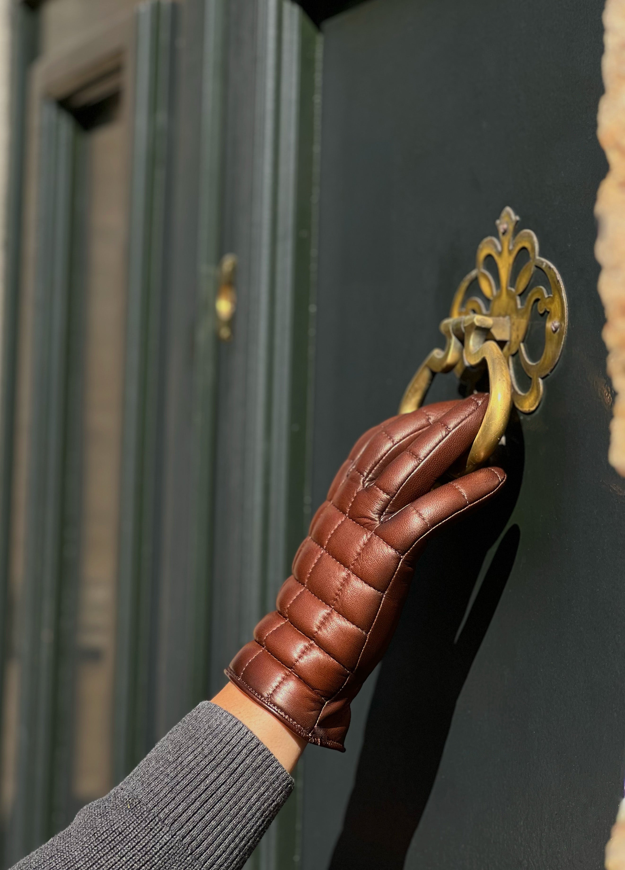 AGNELLE James Quilted Lambskin Glove Fully Lined in Alpaca