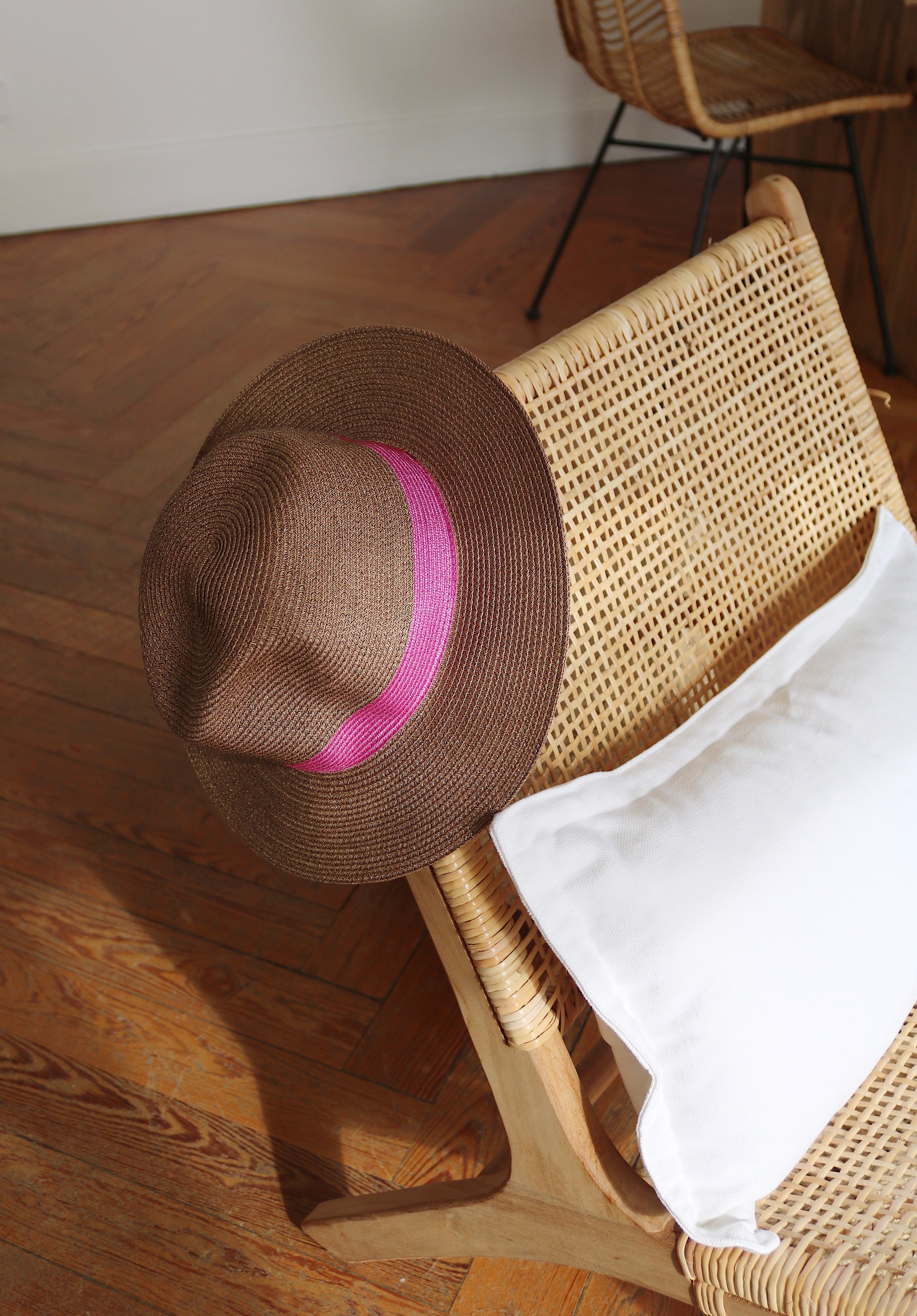 LASTELIER Portofino pink trimmed straw hat