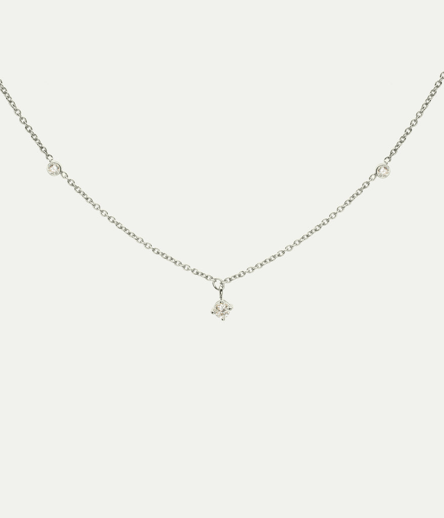 WE BY WHITE BIRD, White Gold 9 Diamonds Holly Necklace