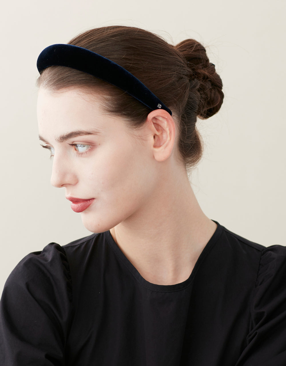 ALEXANDRE DE PARIS Prunille Padded Velvet Headband