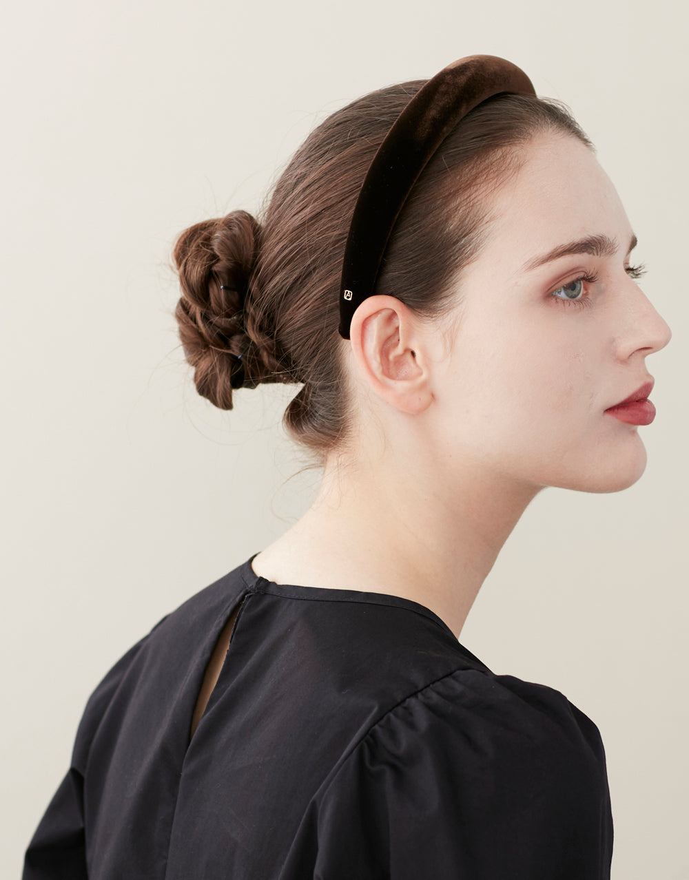 ALEXANDRE DE PARIS Prunille Padded Velvet Headband