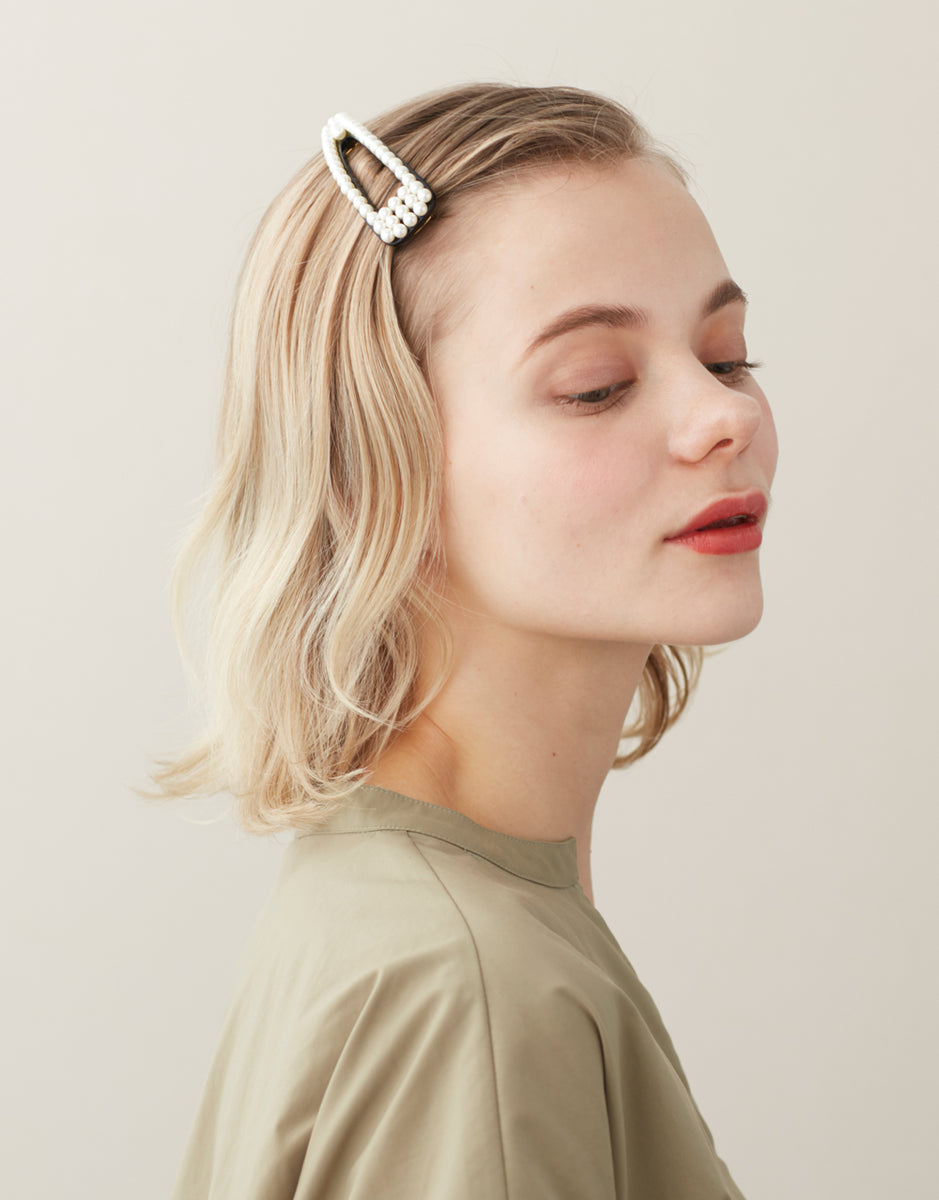 ALEXANDRE DE PARIS large black pearls side barrette