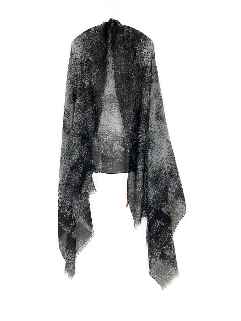 Ama Pure Infinity black cashmere scarf
