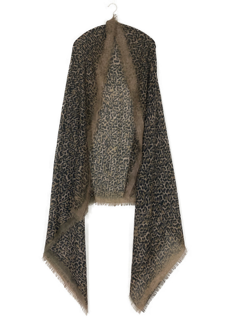 AMA PURE Leopard sand cashmere scarf
