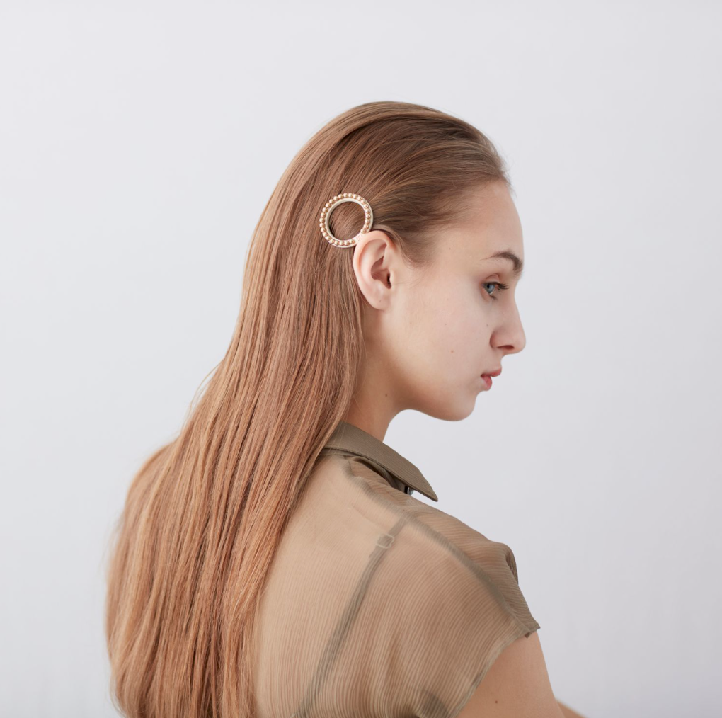 ALEXANDRE DE PARIS pearl side barrette beige and gold