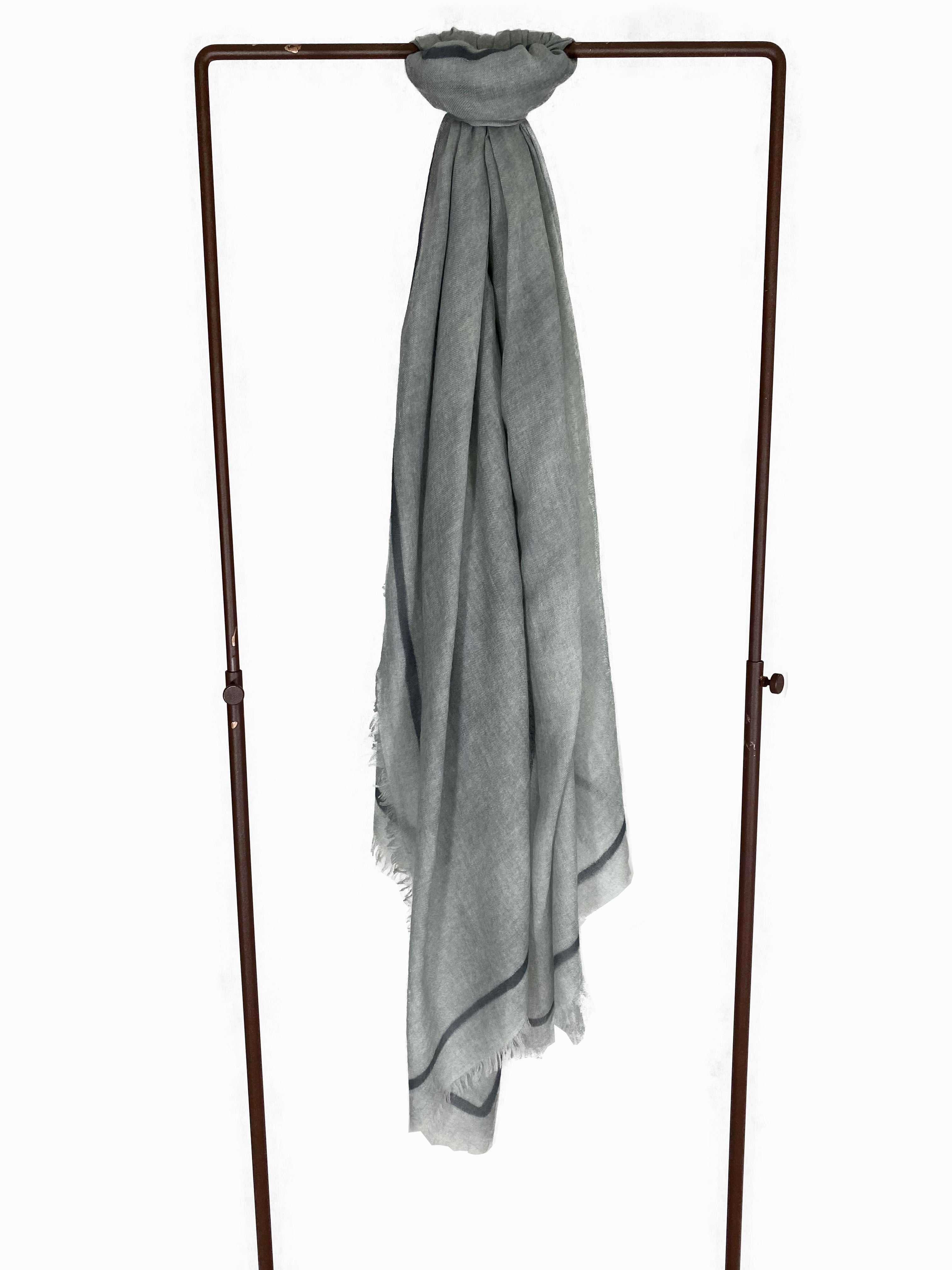 Ama Pure cashmere perla grey scarf